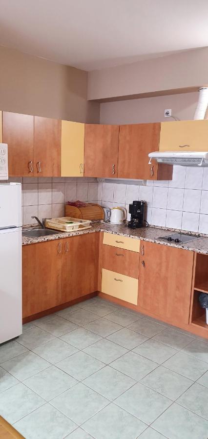 Venusz Apartman Cserkeszőlő Exterior foto