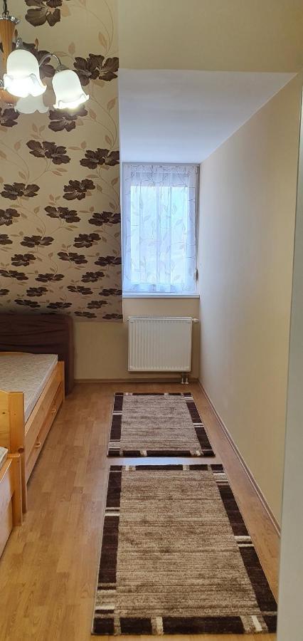 Venusz Apartman Cserkeszőlő Exterior foto